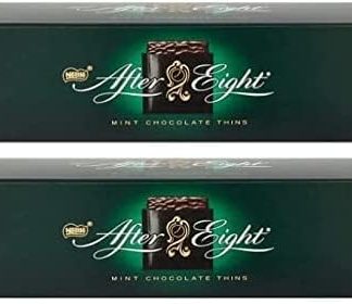 Шоколадные батончики «Красный кенгуру» (2 шт.) Восемь плиток темного мятного шоколада, по 300 г каждая