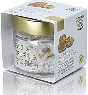 Цветы, покрытые морской солью, с белыми трюфелями из Истрии, Хорватия, Тартуфи.