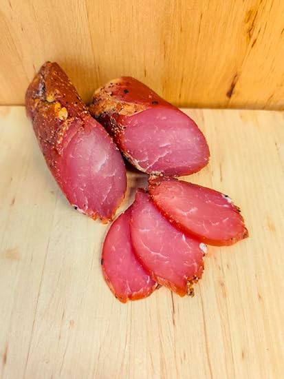 Цельный кусок ветчины, копченый на буке лосось, фирменная колбаса «Гурнова», 300 г