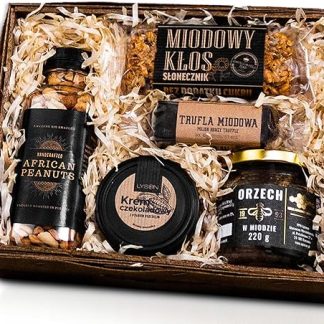 Подарочная корзина с африканскими орехами, сливками, трюфелями и медом на день рождения.