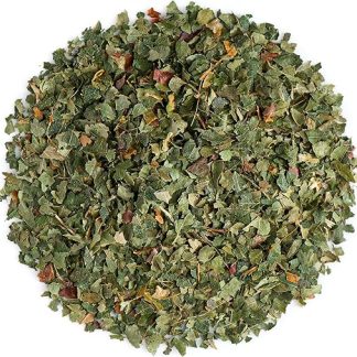 Органический чай из листьев березы (Betula) - листья белой березы.